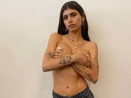 Mia Khalifa reveals her real name in Insta bio as fans ask how stupid do  you feel - Daily Star