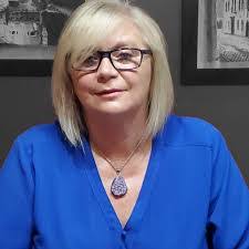 Wanda Sowa's Instagram, Twitter & Facebook