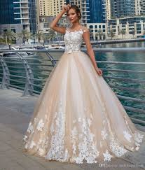 Sieh dir an, was melanie (melmarvellous) auf pinterest, der weltweit größten sammlung von ideen, entdeckt hat. Champagne Blush Wedding Dress Novocom Top