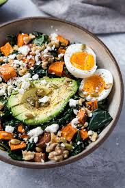 Roasted Sweet Potato Kale Salad With Avocado And Jammy Egg A Filling Nutritious Vegetarian Sweet Potato Kale Salad With Sweet Potato Roasted Sweet Potatoes