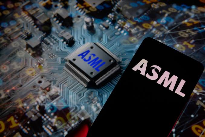 Dutch semiconductor giant ASML emerges as Europe's AI champion after  hitting record high | Fortune