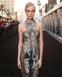 Cara delevingne's been on a style and beauty streak the past few weeks while promoting her new film, valerian and the city of a thousand planets. Iris Van Herpen Gorgeous Cara Delevingne Wearing Iris Van Herpen Aeriform At The Hollywood Premiere Of Valerian And The City Of A Thousand Planets In Which She Is Starring Facebook