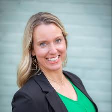 Wendi Tate's Instagram, Twitter & Facebook