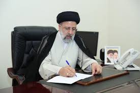پیام‌ تبریک رییس‌جمهور به فرماندهان سپاه و ارتش