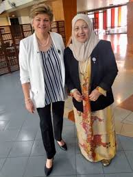 Later, in collaboration with the massachusetts's institute of technology (mit) usa. Sarah Deverall On Twitter Very Pleased To Be Hosted In Penang This Morning By Prof Datuk Dr Asma Ismail First Female Vice Chancellor Usmofficial1969 For Our Newtonfund Researcherlinks Workshop In Collaboration With Akademisains