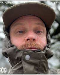 Martin Grooms's Instagram, Twitter & Facebook