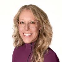 Liz Houck's Instagram, Twitter & Facebook