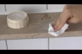Marmor in der wohnung oder im außenbereich ist oft auch mit der erwartung verbunden, dass der naturstein langlebig ist. Video Auf Marmor Flecken Entfernen So Geht S