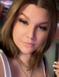 Alyssa Mclaughlin's Instagram, Twitter & Facebook