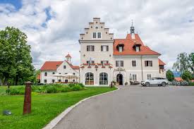 Grossartiges Wellnesshotel Und Restaurant Im Murtal Das Sich Auch Als Entspannte Hochzeitslocation Eignet Style At Home Hochzeitslocation Restaurant