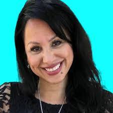 Susan Giannelli's Instagram, Twitter & Facebook