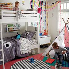 Take an all throughout the house approach to decorating, and swap out your everyday bedding for more seasonal fare. How To Decorate Your Kid S Room For Christmas Crate Kids