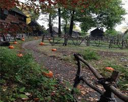 10 Things To Do In Salem Ma In October For Halloween And Haunted Happenings Haunted Happenings Pioneer Village Salem Ma