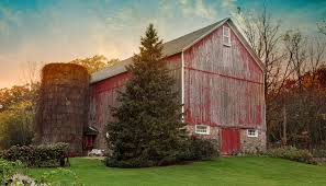 Pin By Kathy Pannier On Venue Wisconsin Wedding Barns Barn Reception Wedding Event Venues