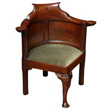 George Ii Antique Elm Corner Chair English C 1740 1stdibs Com English Antique Furniture Furniture Corner Chair