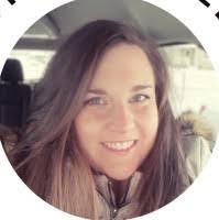 Elizabeth Zervos's Instagram, Twitter & Facebook