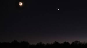 Hochwertige und bezahlbare, lizenzfreie sowie lizenzpflichtige bilder. Konjunktion Am Abendhimmel Saturn Und Jupiter So Nah Wie Selten Tagesschau De