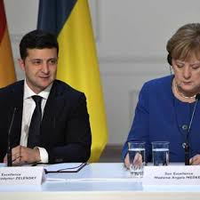 «владимир зеленский отметил важность предоставления украинскому государству плана при этом сам зеленский, комментируя исправление, отметил, что поступки важнее слов. Merkel I Zelenskij Pogovorili Po Telefonu Politika Mir Lenta Ru