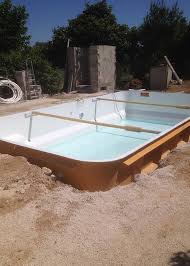 Installation De Piscines Coques Polyester A Bandol