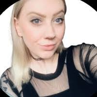 Erin Memmott's Instagram, Twitter & Facebook