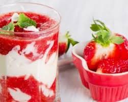 Mousse De Fraises Legere Au Yaourt Et Citron Vert Mousse Fraise Recettes De Mousse Recette