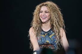 Understand what happens if you put brown dye on purple hair is extremely difficult as it depends on tons of external factors from the colorants, the bleach to. How To Bleach Curly Or Kinky Hair Without Damaging It Allure