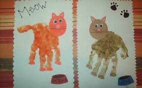 55 Handabdruck Bilder Die Klein Und Gross Froh Machen Handabdruck Bilder Handabdrucke Basteln Katzen Handwerk