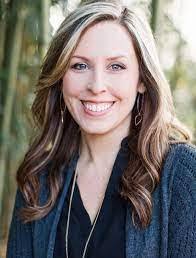 Glenna Marshall's Instagram, Twitter & Facebook