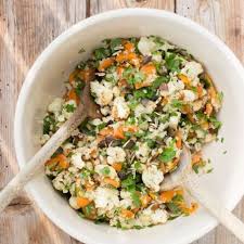 Gebackener Salat Mit Datteln Und Tahin Dressing Rezept Leckere Gesunde Rezepte Tahin Dressing Salate Mit Fleisch