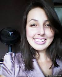 Mulher que esteve com suspeito de ebola diz que ficou em 'pânico'