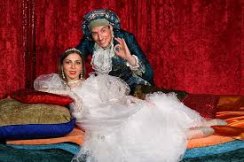 Finde dein brautkleider bei pronovias. Marchentheater Prinzessin Auf Der Erbse Kunstgriff Oberursel E V