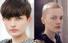 Androgynous haircuts and hairstyles can be worn on either men or women. 7 Androgynous Haircuts And Tips For The Gender Nonconforming Hair Motive
