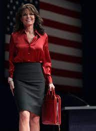Sarah Palin–sexy satin blouse | Tugalix