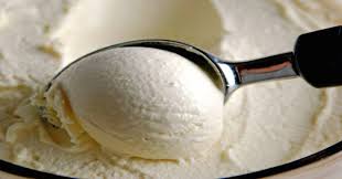 This Quick And Easy Coconut Ice Cream Is As Simple As Open Pour Stir Blend Chill Churn And Devou Creme Glacee Creme Glacee Vegetalienne Glace Noix De Coco