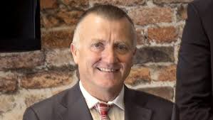 Peter Hutchinson's band back together as Vysarn re-emerges