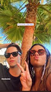 Com tudo, brincou ele, que está atualmente com a atriz portuguesa carolina loureiro. Carolina Loureiro Ruma Ao Brasil E Declara Se A Vitor Kley