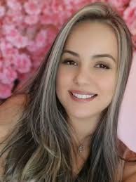 Oi, meu anjo, tudo bem? Sei que você está ocupado, mas me manda um oi'zinho  só pra eu saber que você existe!