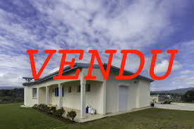 Maison à vendre de 260m2 avec piscine et terrain de 2260m2 à Petit ...