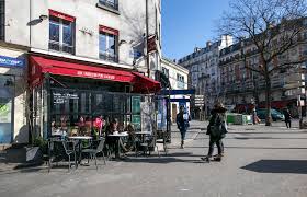 Situated on some 110 acres (44.5 hectares), amid more than 5,000 trees. Furnished Apartment Neighborhood Le Pere Lachaise In Paris