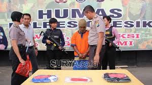 Diposting oleh unknown di 11.59. Sering Lihat Film Bokep Tapi Istri Sudah Tua Suami Perkosa Putri Kandung Halaman All Surya