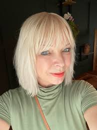 End result, the weather is warm, and Im sweating becasue of hormones  issues, 😂, it gets flat very quick, so need fall to come soon 🙂