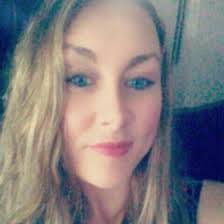 Tara Moeller's Instagram, Twitter & Facebook