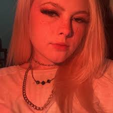 Are there any waitressing jobs available in the Bayside area?