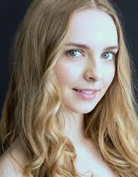 Hillary Pearson's Instagram, Twitter & Facebook