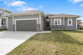 Lee's Summit New Construction: The Fields of Highland Park 64063