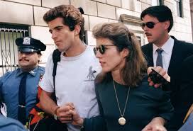 Feb 16, 2019 · lee radziwill, jackie kennedy's younger sister and former princess, dies at 85. John F Kennedy Jr Zum 20 Todestag Sein Leben In Bildern Gala De