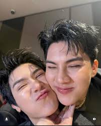 Twilight Volturi travel methods and attire