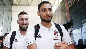 903,898 likes · 91,644 talking about this. Milan Zhdet Proshanie S Ryadom Igrokov V Sleduyushee Transfernoe Okno Chast 1 Vratari I Zashitniki Milanskij Ekspert Blogi Sports Ru