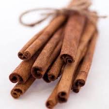 Lighten Redden It Seems Hair With Cinnamon Sorrel Beets I M About To Do The Cinnamon Right Now I C How To Lighten Hair Cinnamon Sticks Cinnamon Benefits