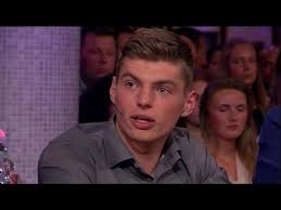 Toch is ze absoluut niet de eerste waar max een beetje vlinders van in zijn buik kreeg. Er Staan Hele Pittige Foto S Van Vriendin Van Max Verstappen Online Dagelijks Nederland